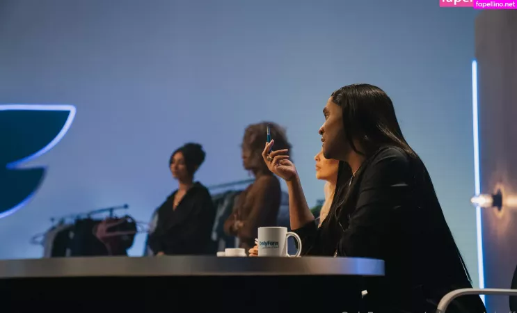 Rebeccaminkoff OnlyFans Thumbnail #gLSzzZubMo