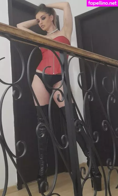 Rebeccawhitets OnlyFans Thumbnail #7rOJHIy95Z