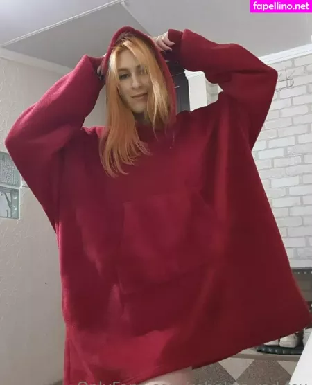 Rebekka Red Fox OnlyFans Thumbnail #0QI1xNZAx0