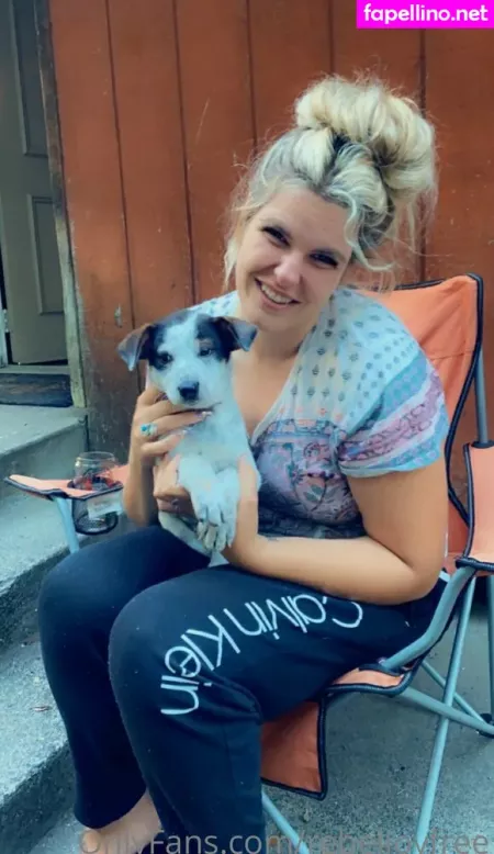 Rebeljoyfree OnlyFans Thumbnail #M32IESaBst