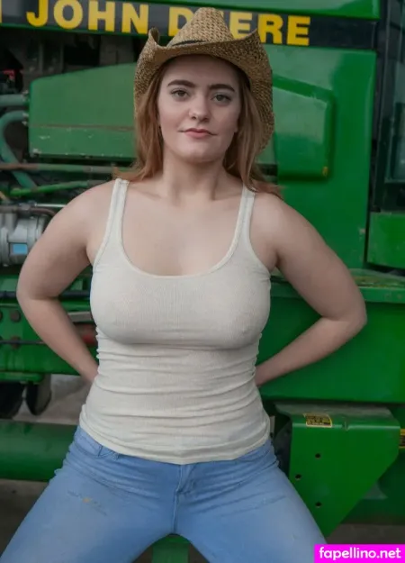 Red Farm Girl OnlyFans Thumbnail #plgMiSJSoW