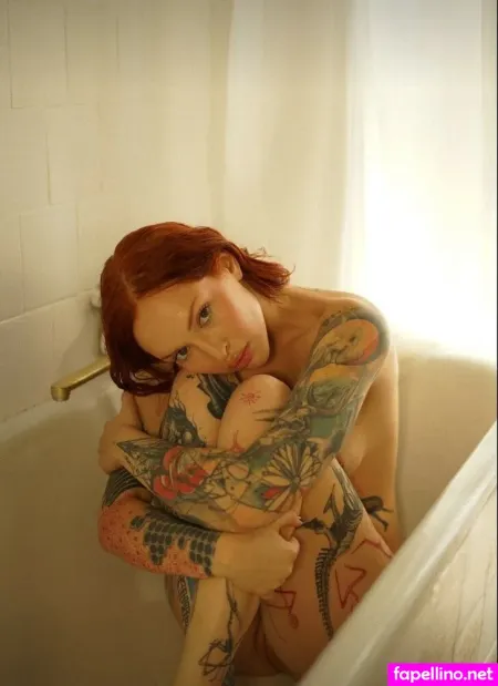 Red Lina OnlyFans Thumbnail #ZqkzZ0mfeV