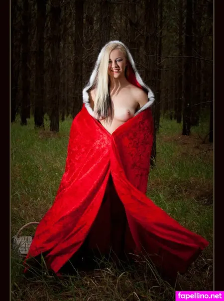 Red Riding OnlyFans Thumbnail #kGcsgOf81s