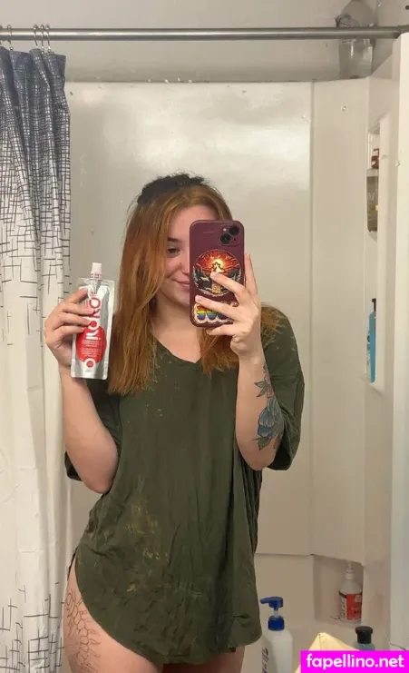 Red W OnlyFans Thumbnail #U3SI3MsMjW