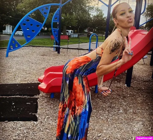 Redbonephee OnlyFans Thumbnail #noKKUVmxSV