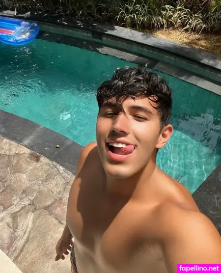 Redboyxita OnlyFans Thumbnail #0Ir7x58ZsZ