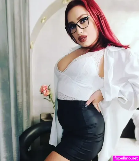 Reddesire OnlyFans Thumbnail #1a7zmNgSR0