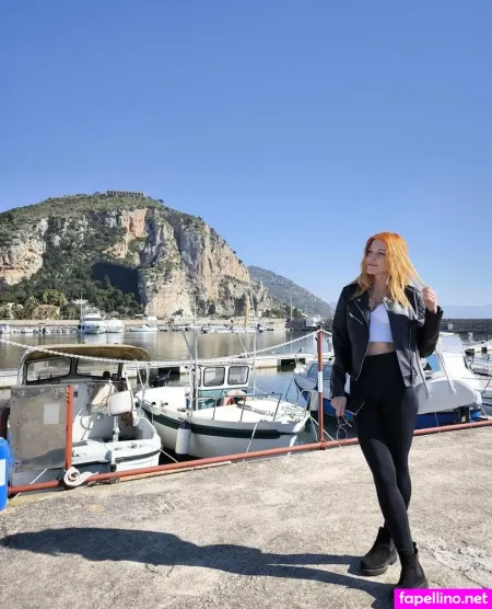 Reddfoxxy Main Profile Photo