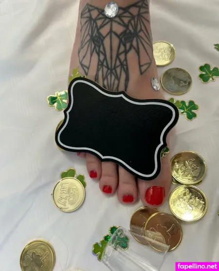 Redfeetwildink OnlyFans Thumbnail #5di1I8zCw8