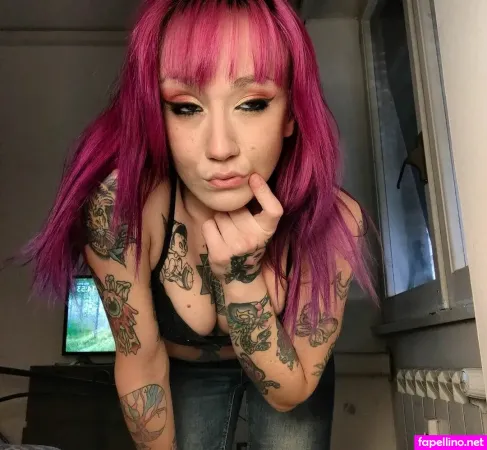 Redfoxy12 OnlyFans Thumbnail #TWXCqBEI2S