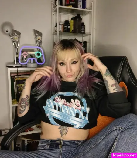 Redfoxy12 OnlyFans Thumbnail #i8loq9SYx2