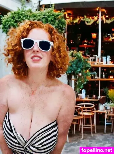 Redheaded Milkmaid OnlyFans Thumbnail #0MY3OiXAqx