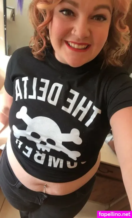Redheadmomma1293 OnlyFans Thumbnail #JWkj1ZKmhf