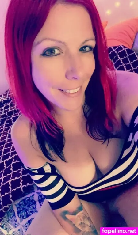Redhothotwife OnlyFans Thumbnail #nhR0wqJvUk