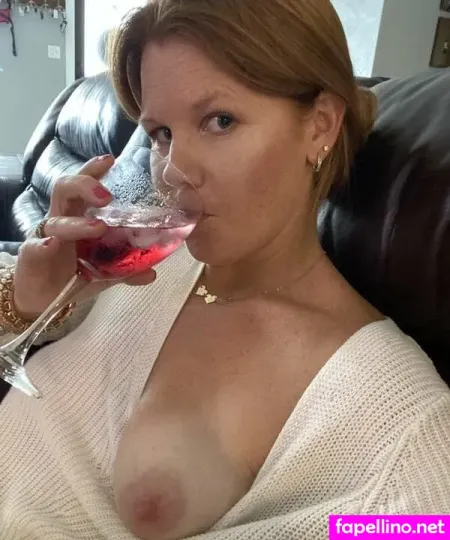 Redhotwife88 2 OnlyFans Thumbnail #XPPV5JUjQy
