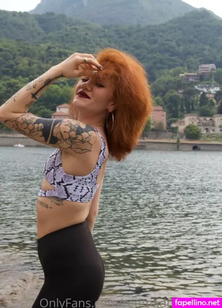 Redmadmoodfree OnlyFans Thumbnail #xhOsLLdhHz