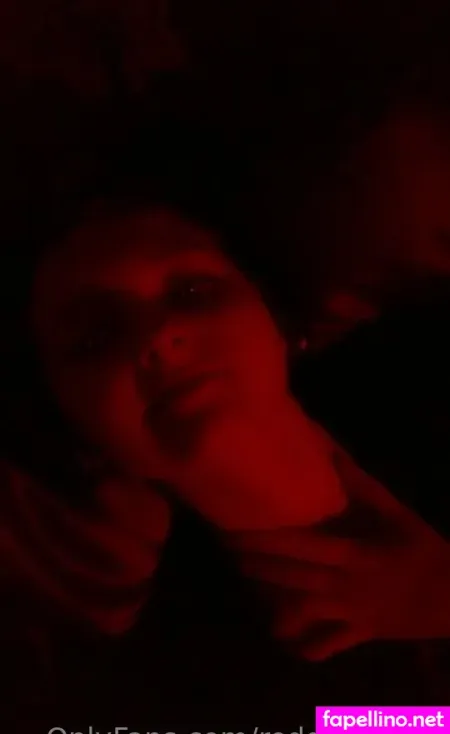 Redqueenie2 OnlyFans Thumbnail #7xbSzglZnV