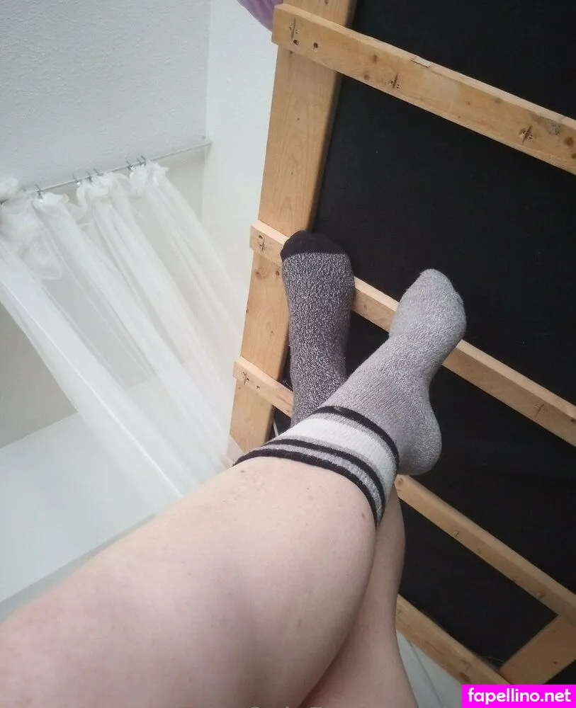 red_loves_feet, reds_feet Nude Leaked OnlyFans Photo #0gi7ulb0mv