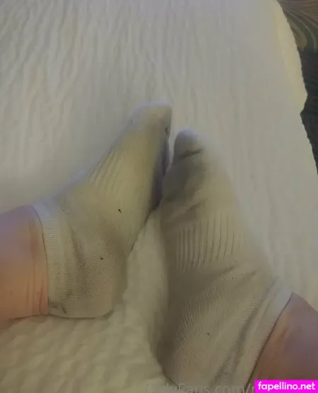 Reds Feet OnlyFans Thumbnail #NjqNJ1ZzB5