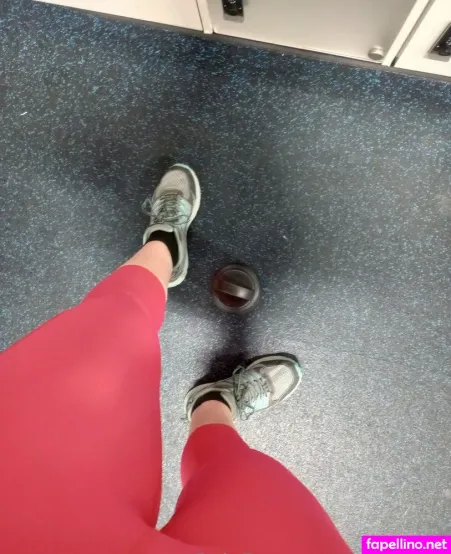 Reds Feet OnlyFans Thumbnail #U316VH9rjP