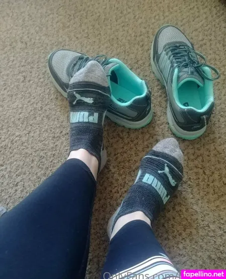 Reds Feet OnlyFans Thumbnail #WBGAi2gDDN