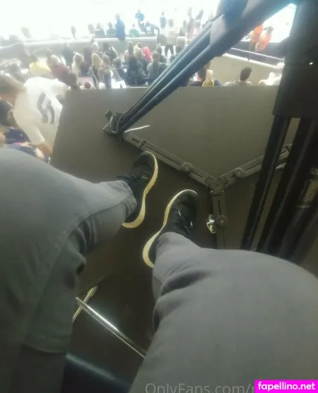 Reds Feet OnlyFans Thumbnail #uXkBG8DN0F