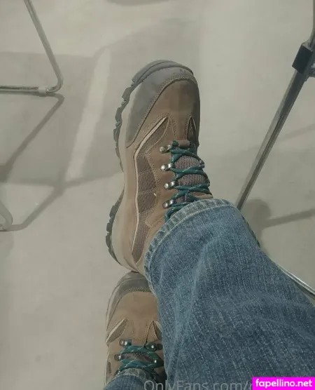 Reds Feet OnlyFans Thumbnail #yZnWlwyxhn