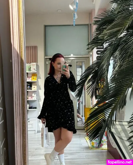 Redsirennn OnlyFans Thumbnail #3U888myndW