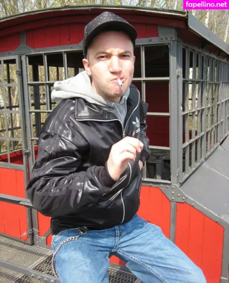 Redsntrainers OnlyFans Thumbnail #3eNeWOiJ9L