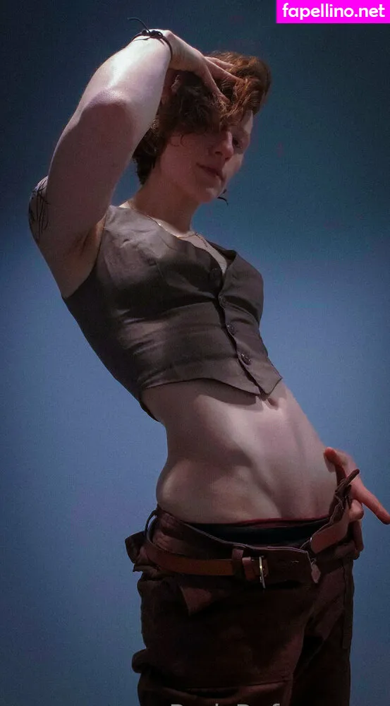 reddoodles2, reddoodlesart, redsreferences Nude Leaked OnlyFans Photo #J83m0duumF