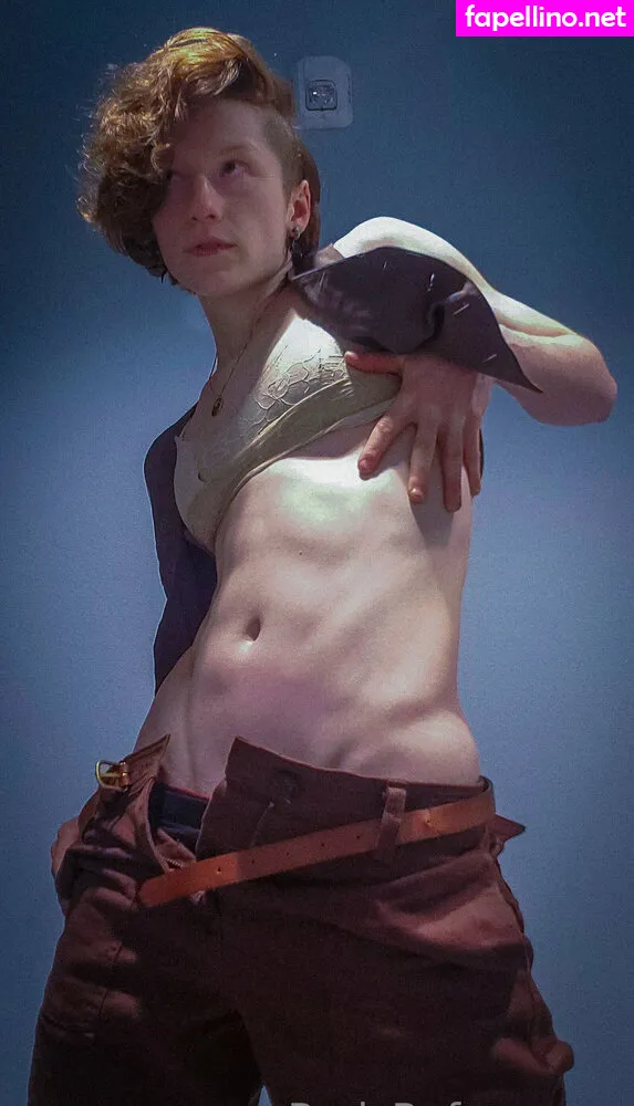 reddoodles2, reddoodlesart, redsreferences Nude Leaked OnlyFans Photo #NbuSfeeaH2