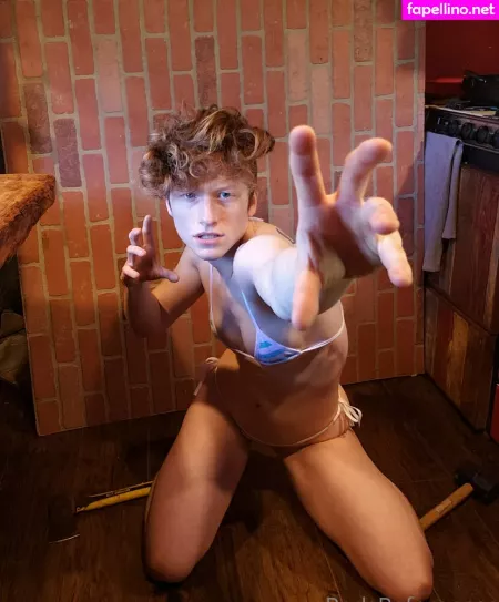 Redsreferences OnlyFans Thumbnail #T8QdTEpSOC