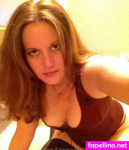Redvixenpinup OnlyFans Thumbnail #yX8K8cSf1G