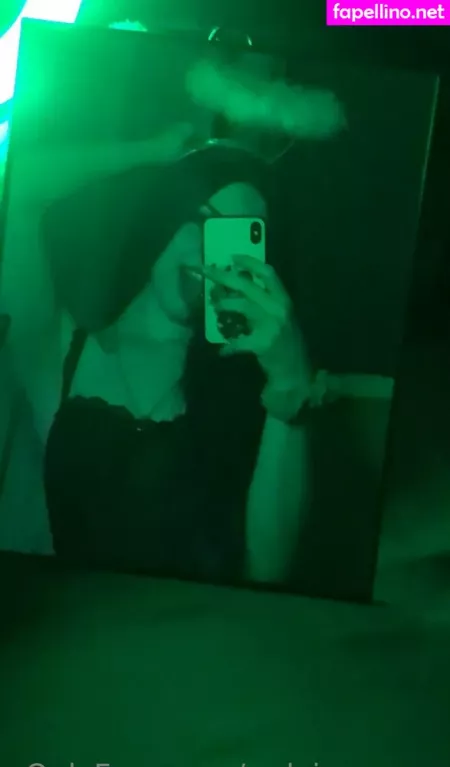 Redvixenxxxx OnlyFans Thumbnail #KowFTJt7IQ