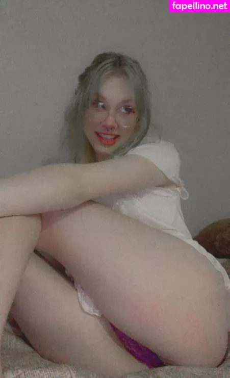 Redvixenxxxx OnlyFans Thumbnail #RMgxSALxX3