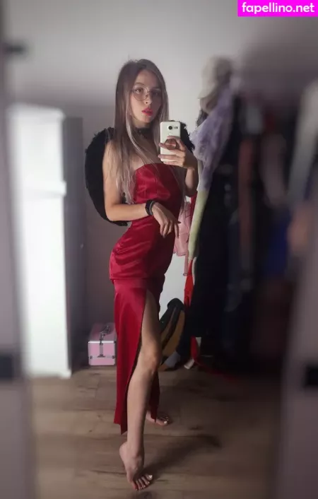 Reebeeca OnlyFans Thumbnail #s03kw2SYWm