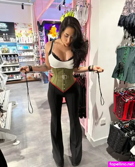 Reede Fox OnlyFans Thumbnail #iHhb0XXfTk