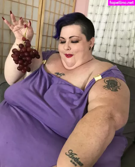 Reenayestarr OnlyFans Thumbnail #QzXUf87uWS