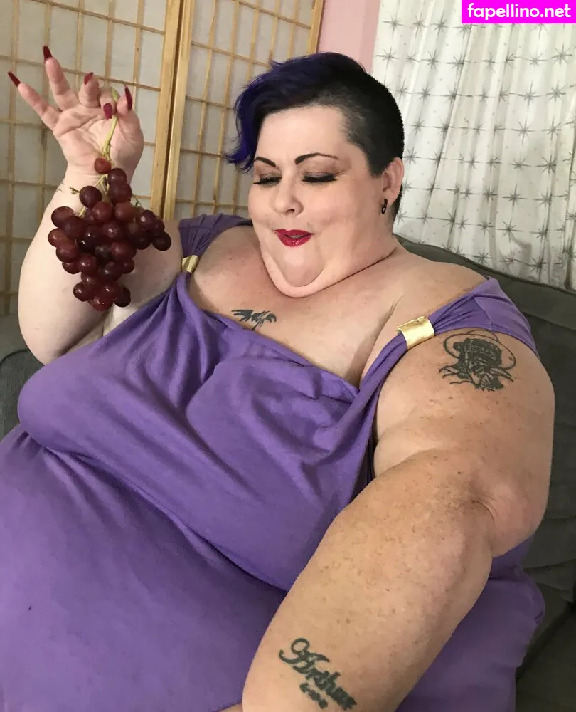 reenayestarr Nude Leaked OnlyFans Photo #QzXUf87uWS