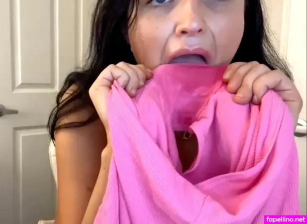 Reesemrachek Pbcup Amandaclaire18 OnlyFans Thumbnail #DID4Fv1vGE