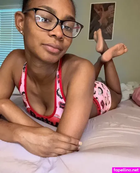 Reethatbee OnlyFans Thumbnail #68HIaOVGWN