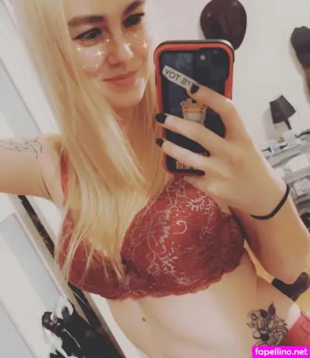 Regan Meek OnlyFans Thumbnail #VUBAFVIbVm
