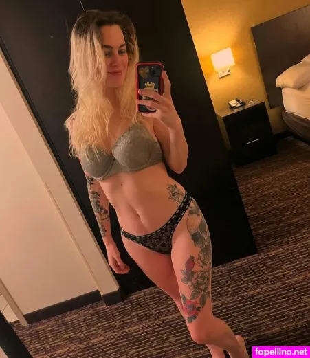 Regan Meek OnlyFans Thumbnail #r7IbHqBviH
