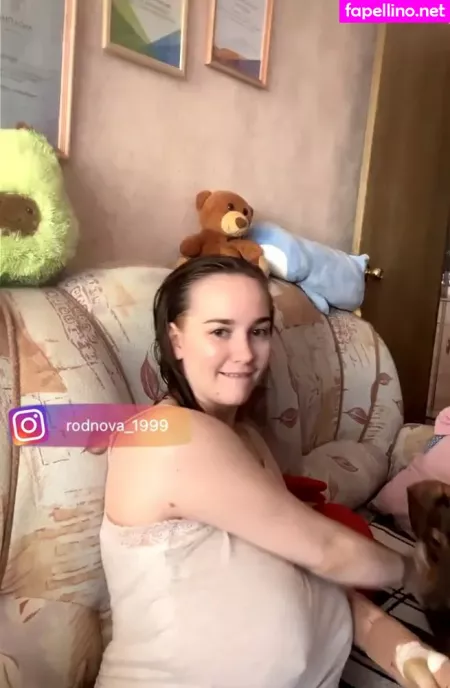 Regina Rodnova OnlyFans Thumbnail #8pfyriObnu