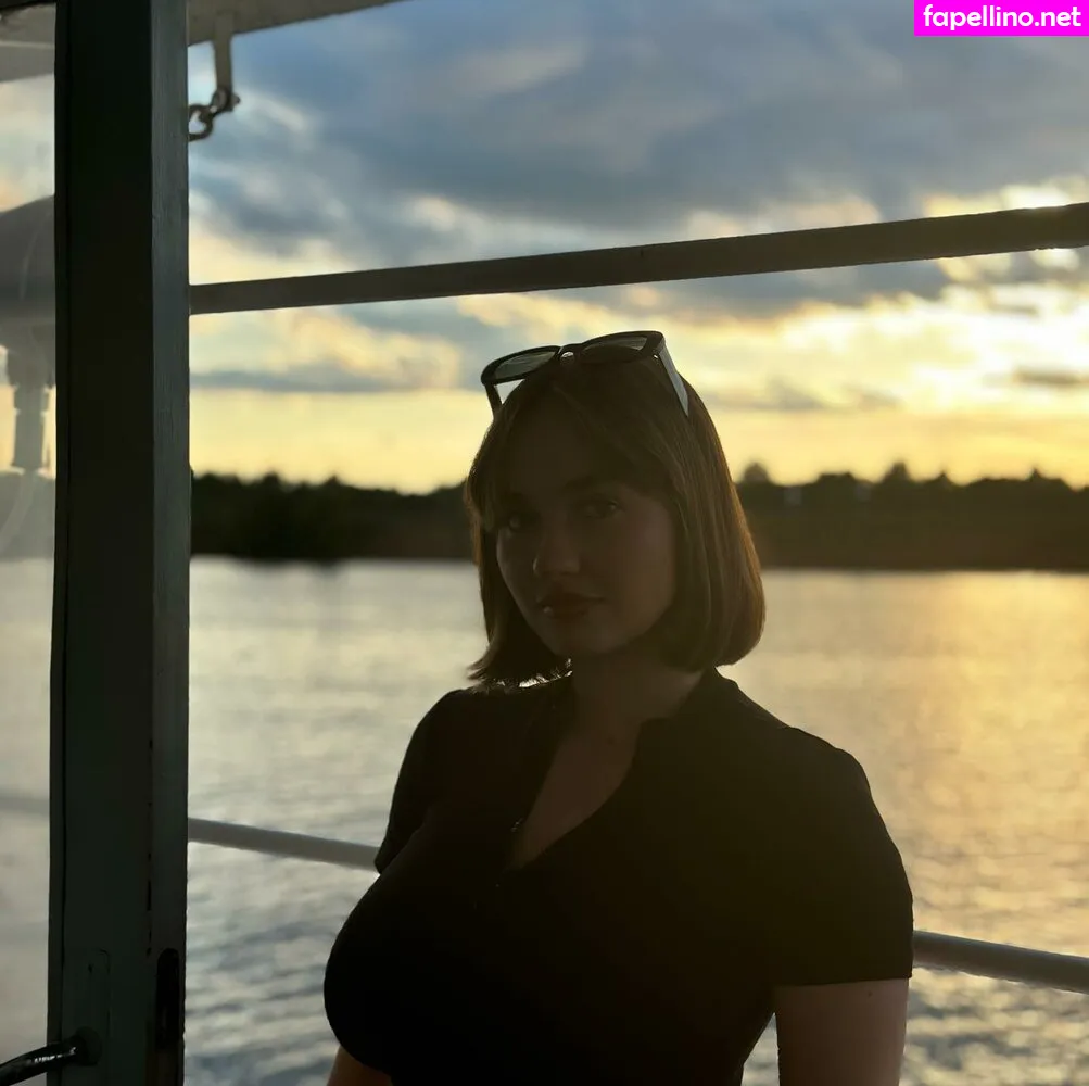 regina2712, regina7317, rodnova_1999 Nude Leaked OnlyFans Photo #BIFbx2TMSB