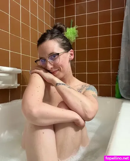 Reginaphalange1993 OnlyFans Thumbnail #2smQuKVHLV