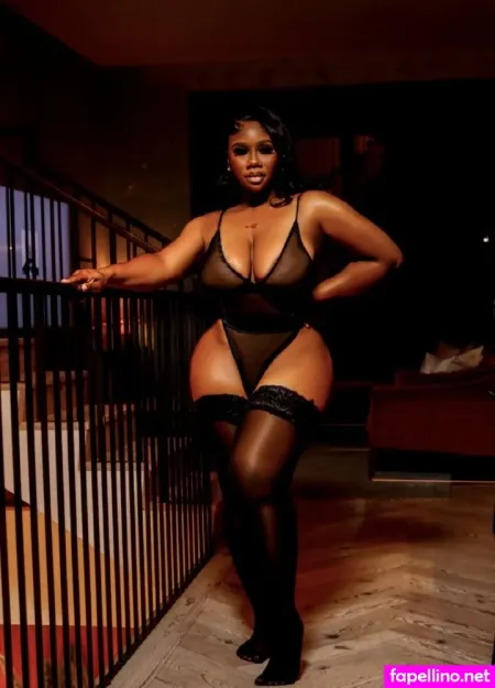 Reignofglitter OnlyFans Thumbnail #YquLSmMqb0