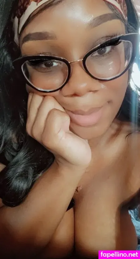 Reignofglitter OnlyFans Thumbnail #v4HuNcHvOL