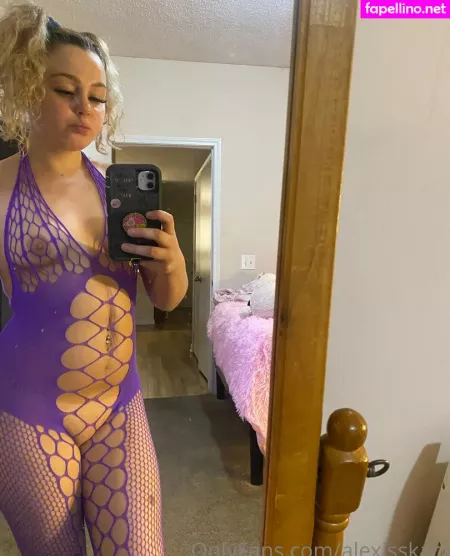 Reina Deflame OnlyFans Thumbnail #17wCZaQ0Mx