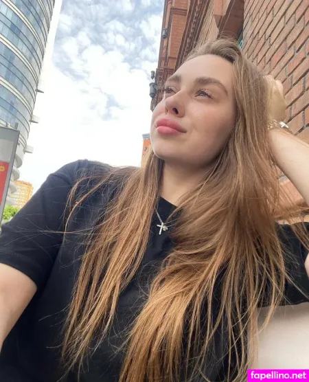 Reina Drop OnlyFans Thumbnail #1lK5n90eJy